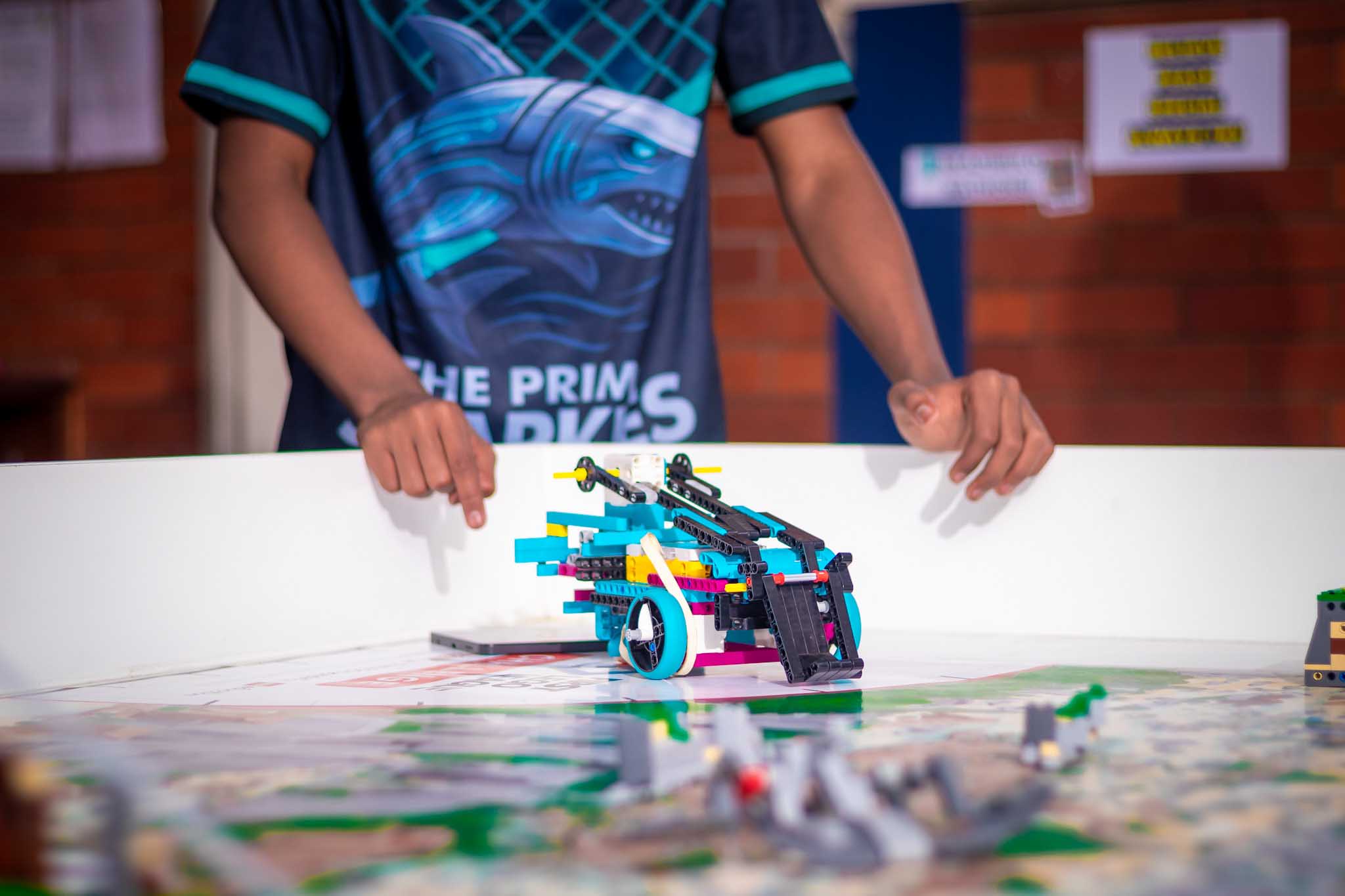 Coding and Robotics (27)