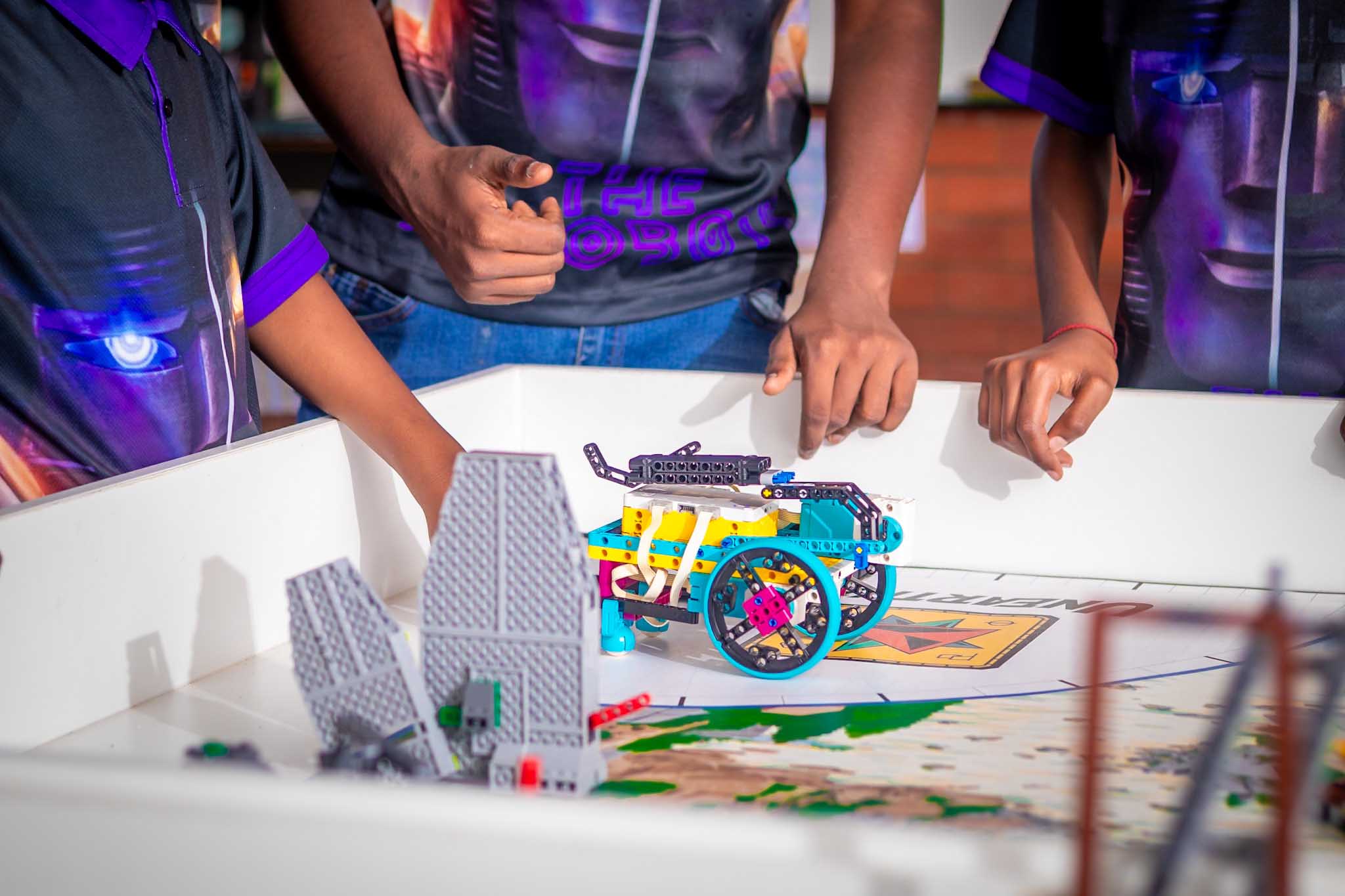 Coding and Robotics (87)