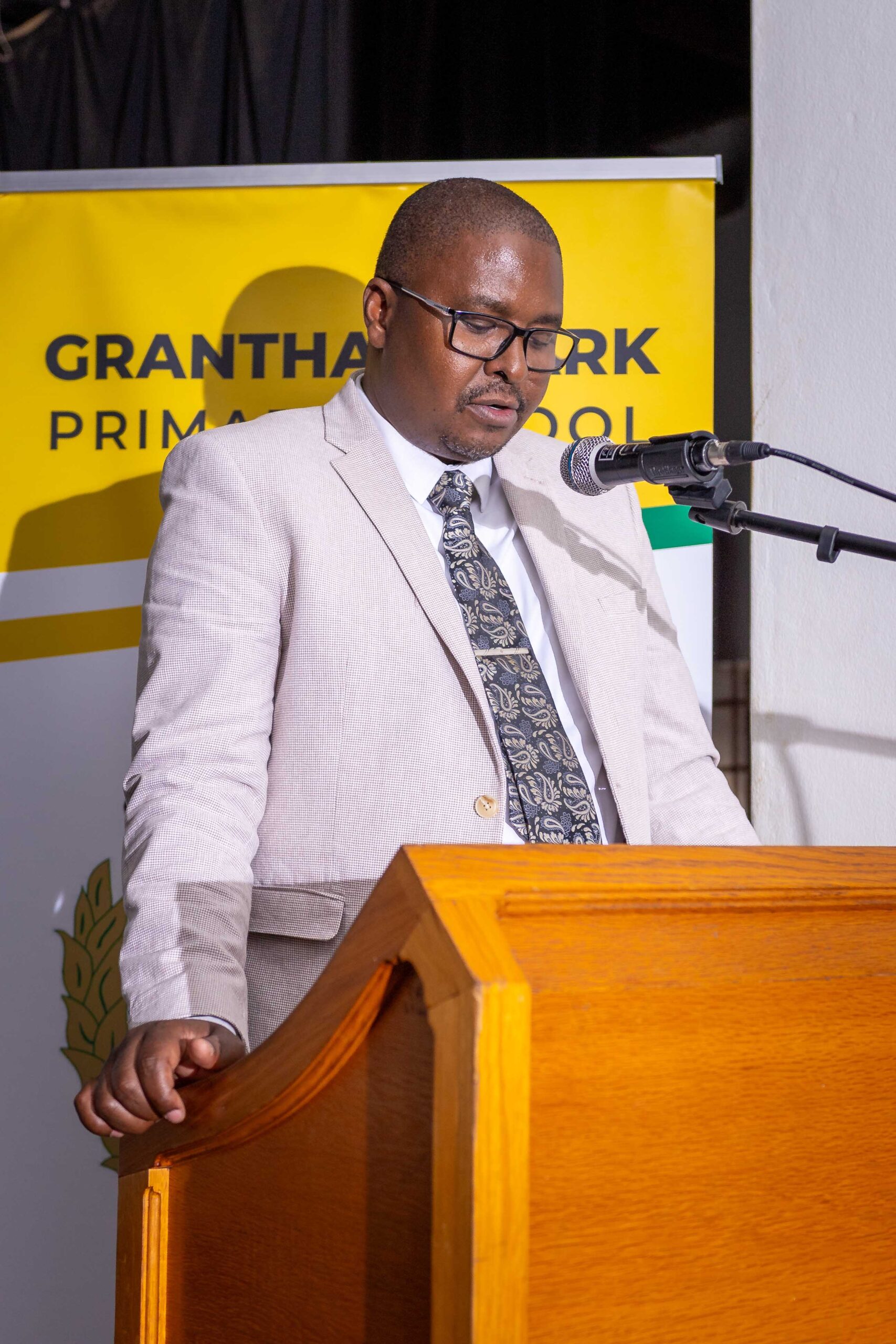 Grade 4-6 Prize Giving (17)